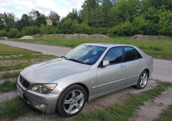 Lexus IS cena 26700 przebieg: 275000, rok produkcji 2002 z Łęczna małe 46